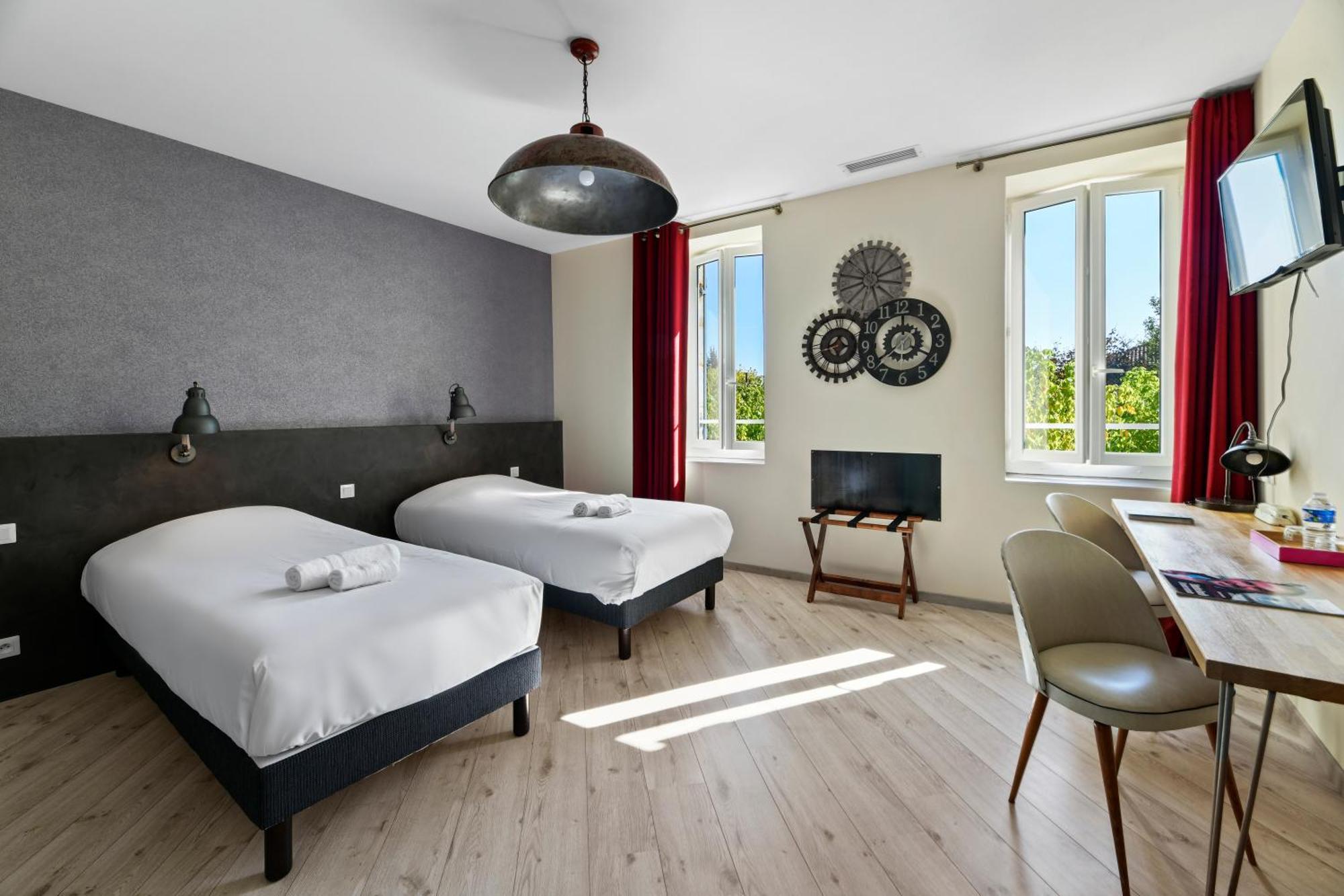 Logis Hotel & Restaurant Le Cadet De Gascogne Saint-Justin  Dış mekan fotoğraf