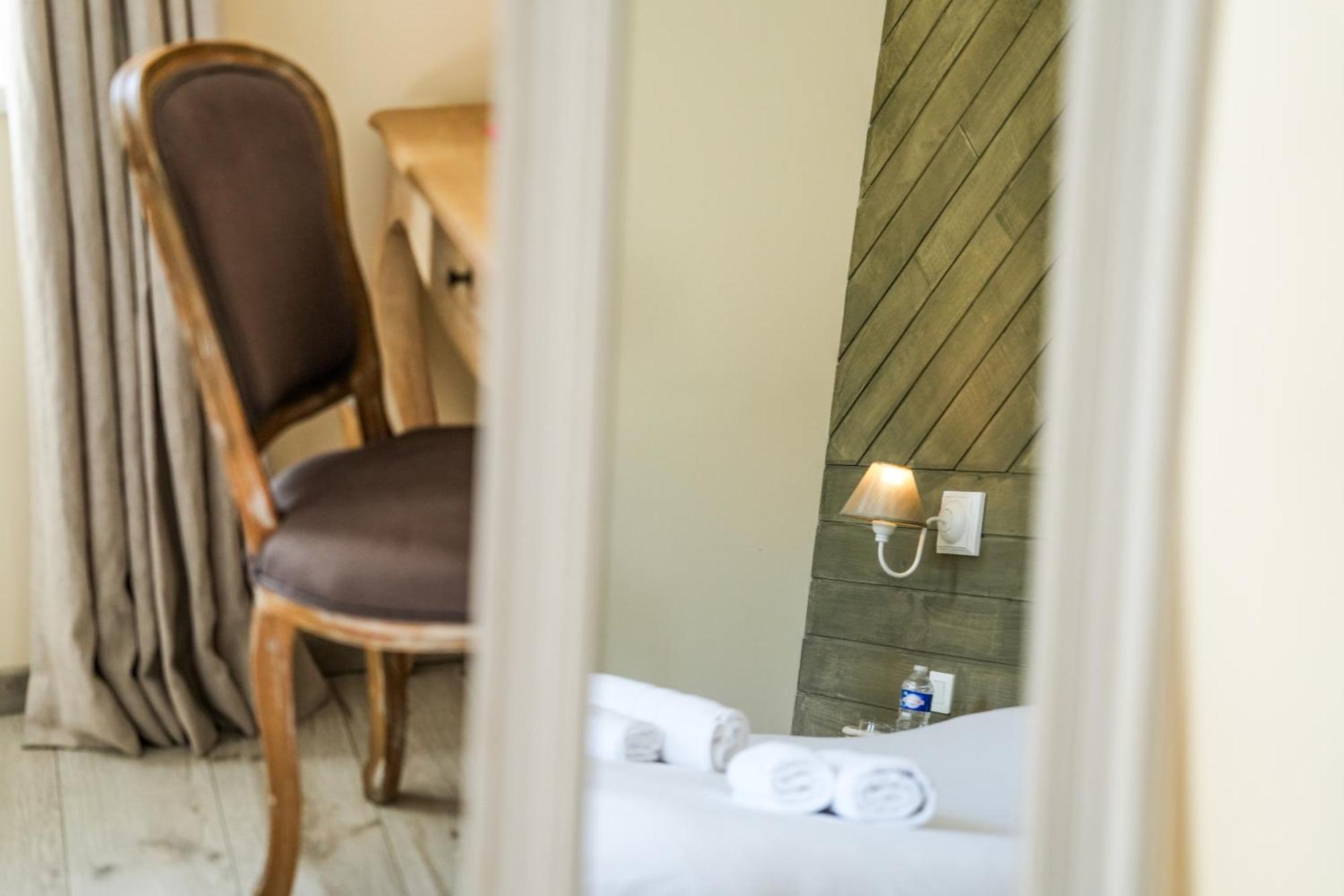 Logis Hotel & Restaurant Le Cadet De Gascogne Saint-Justin  Dış mekan fotoğraf